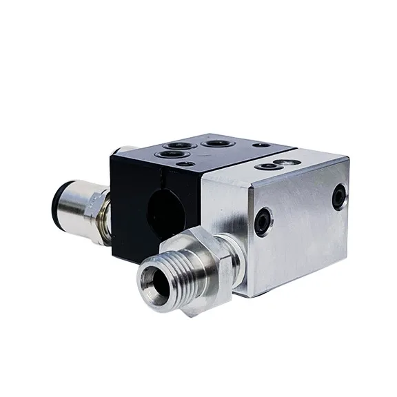 Stellair Auto Manifold, Side Fluid Inlet, with Metric Threads - Graco 25F315